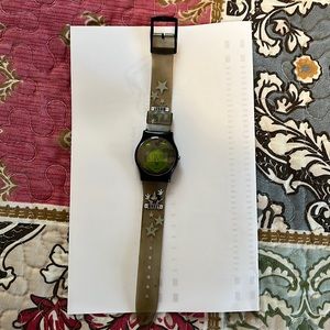 Good condition licensed official Disney Mickey holographic watch.